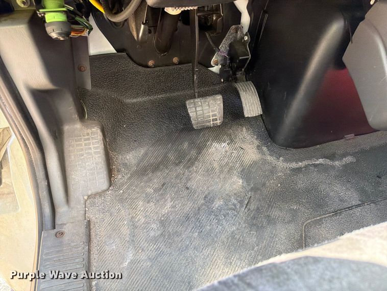image for item YA2617 2019 International MA025 box truck