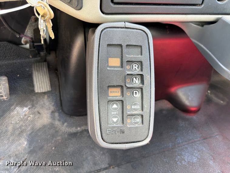 image for item YA2617 2019 International MA025 box truck