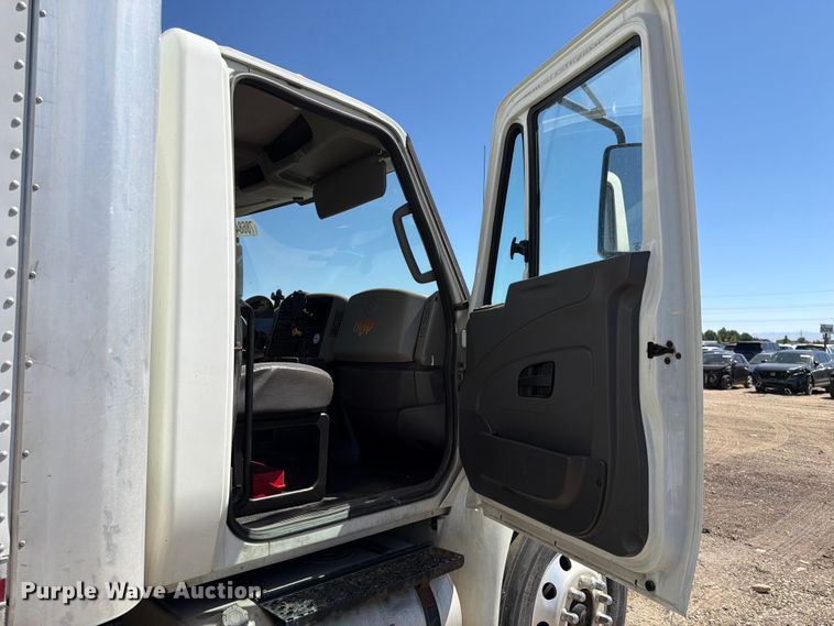 image for item YA2617 2019 International MA025 box truck