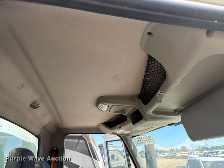 image for item YA2617 2019 International MA025 box truck