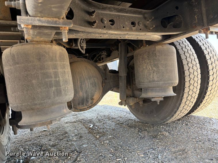 image for item YA2617 2019 International MA025 box truck