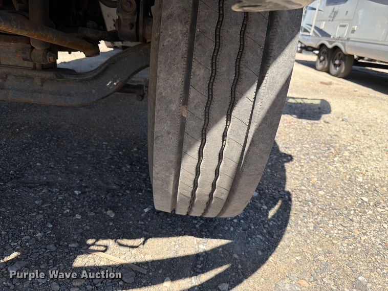 image for item YA2617 2019 International MA025 box truck
