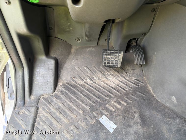 image for item YA2662 2020 International LT625 semi truck