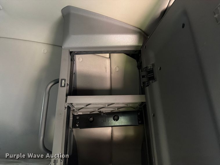 image for item YA2662 2020 International LT625 semi truck