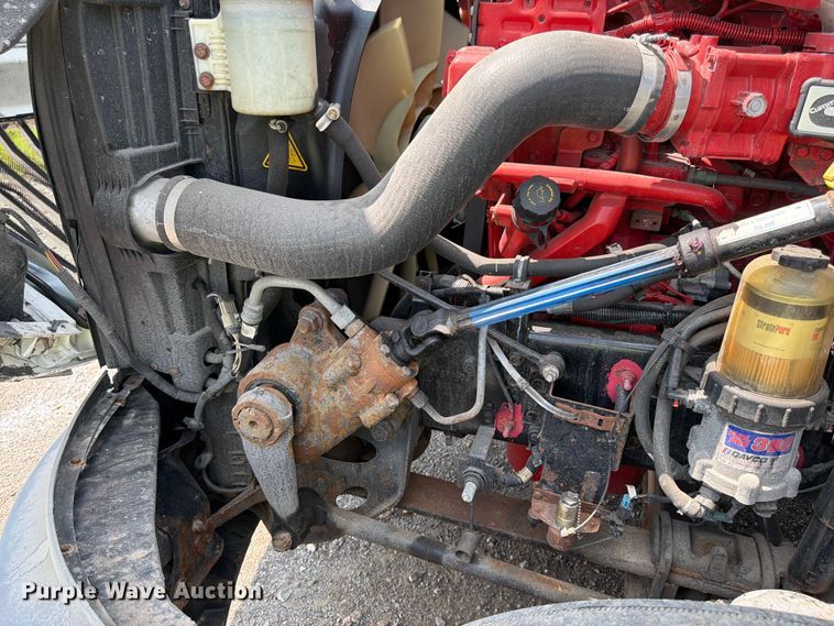 image for item YA2662 2020 International LT625 semi truck