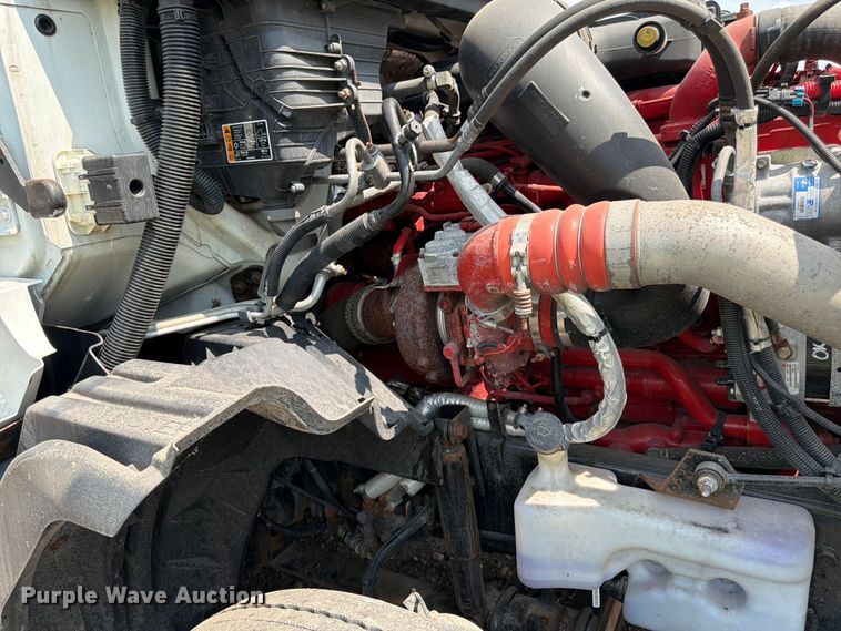 image for item YA2662 2020 International LT625 semi truck
