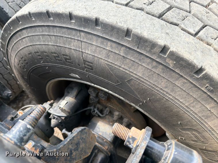image for item YA2662 2020 International LT625 semi truck