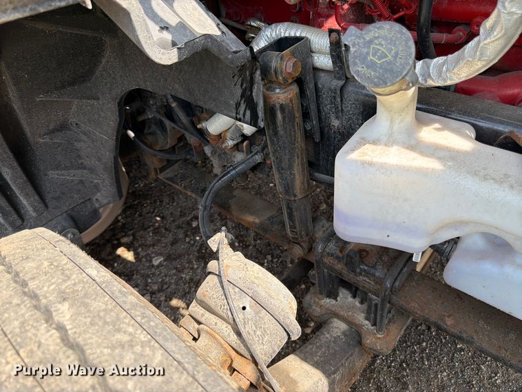 image for item YA2662 2020 International LT625 semi truck