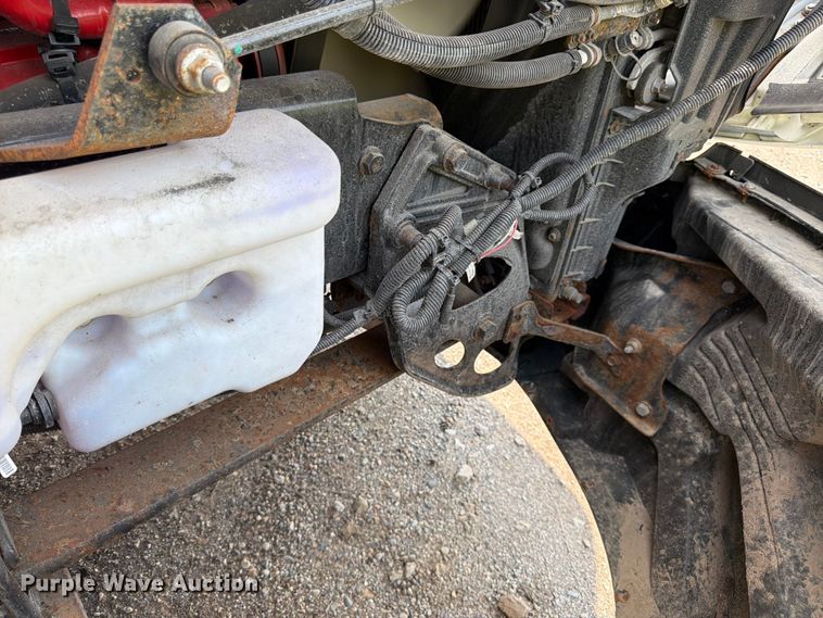 image for item YA2662 2020 International LT625 semi truck