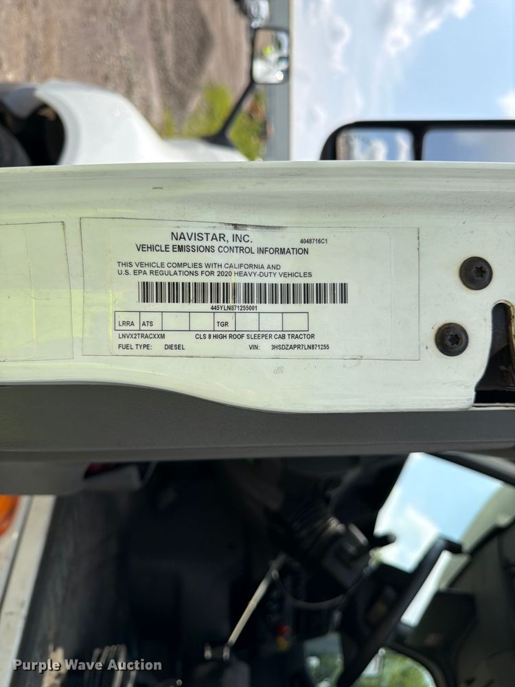 image for item YA2662 2020 International LT625 semi truck