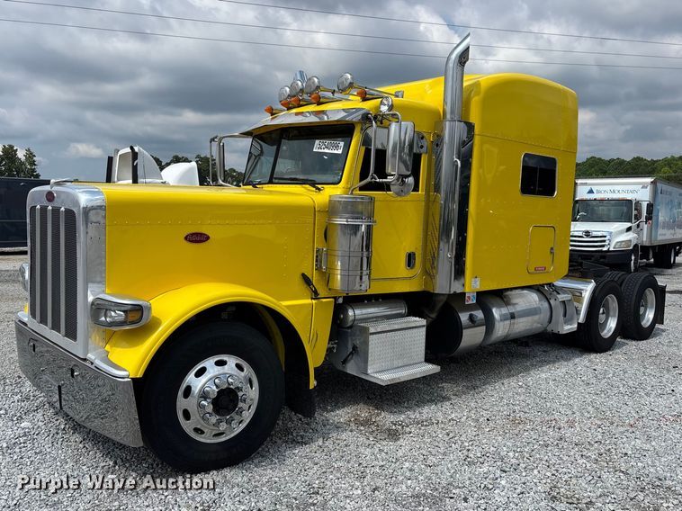 2018 Peterbilt 389 semi truck
