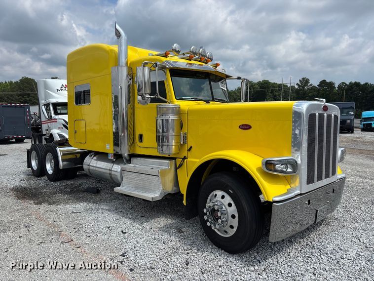 image for item YA2673 2018 Peterbilt 389 semi truck