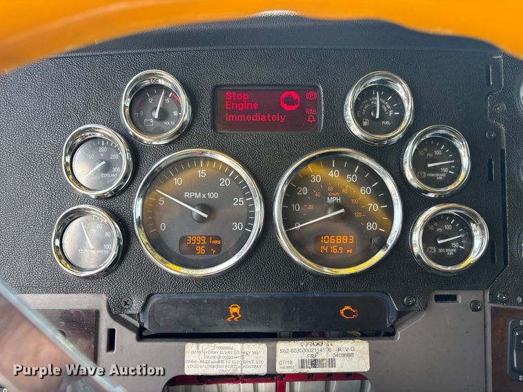 image for item YA2673 2018 Peterbilt 389 semi truck