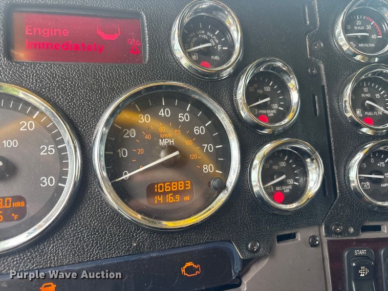 image for item YA2673 2018 Peterbilt 389 semi truck