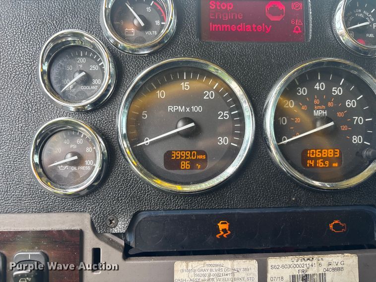 image for item YA2673 2018 Peterbilt 389 semi truck