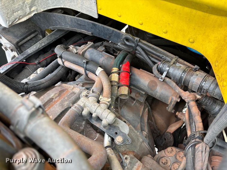 image for item YA2673 2018 Peterbilt 389 semi truck