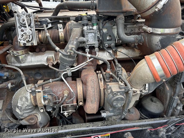 image for item YA2673 2018 Peterbilt 389 semi truck