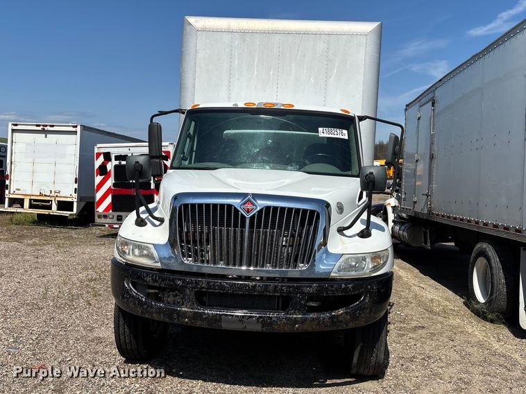 image for item YA2755 2019 International 4300 box truck