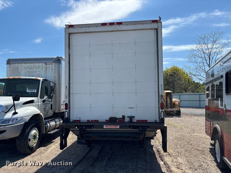 image for item YA2755 2019 International 4300 box truck