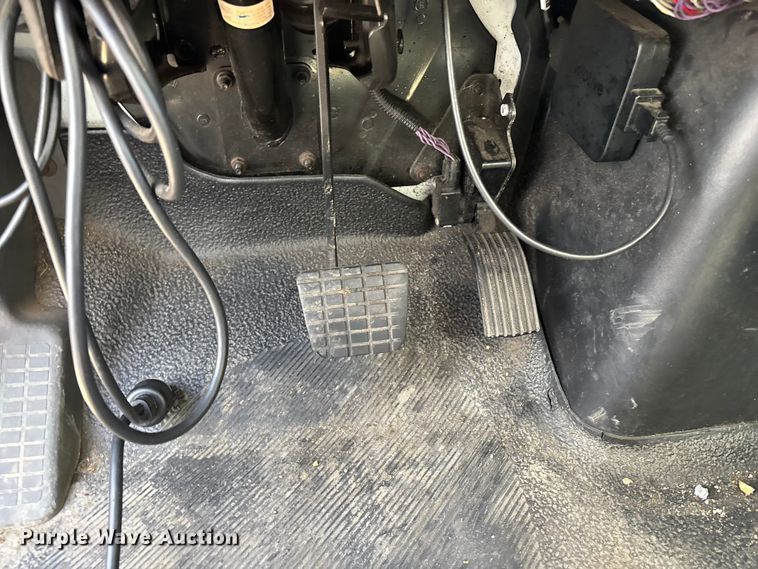 image for item YA2755 2019 International 4300 box truck