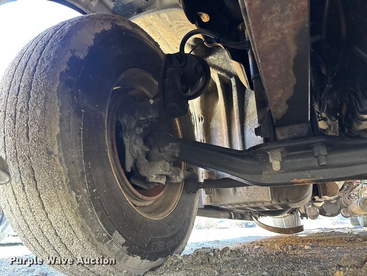 image for item YA3025 2016 Freightliner Cascadia semi truck