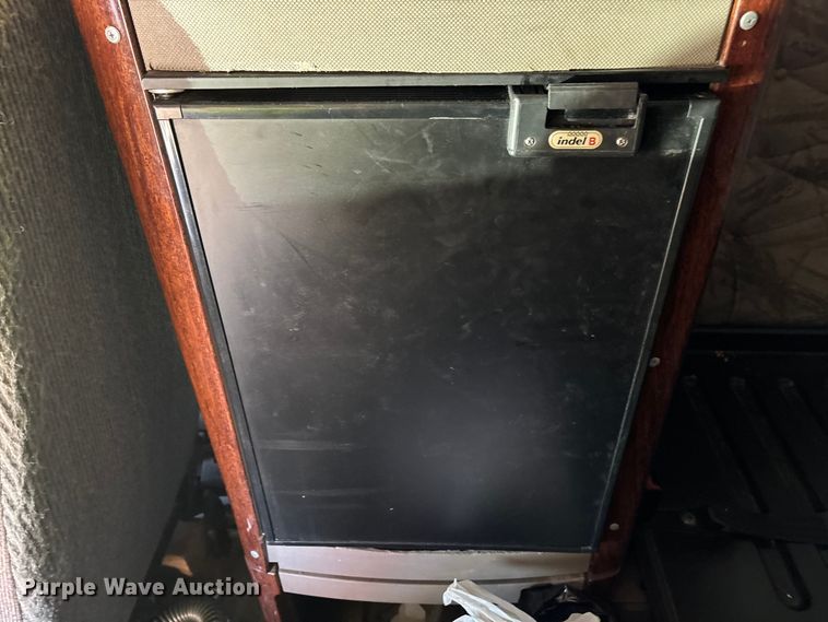 image for item YA3025 2016 Freightliner Cascadia semi truck