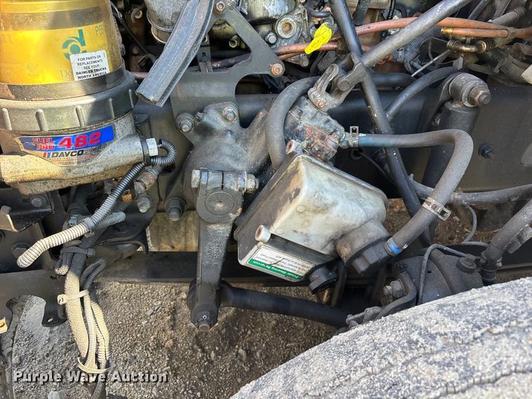 image for item YA3025 2016 Freightliner Cascadia semi truck