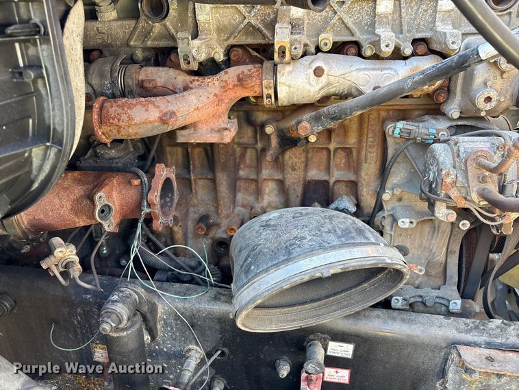 image for item YA3025 2016 Freightliner Cascadia semi truck