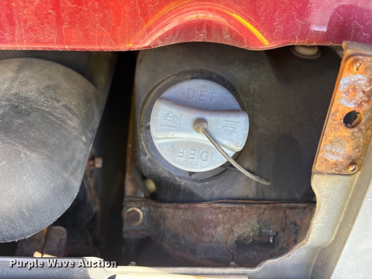 image for item YA3025 2016 Freightliner Cascadia semi truck
