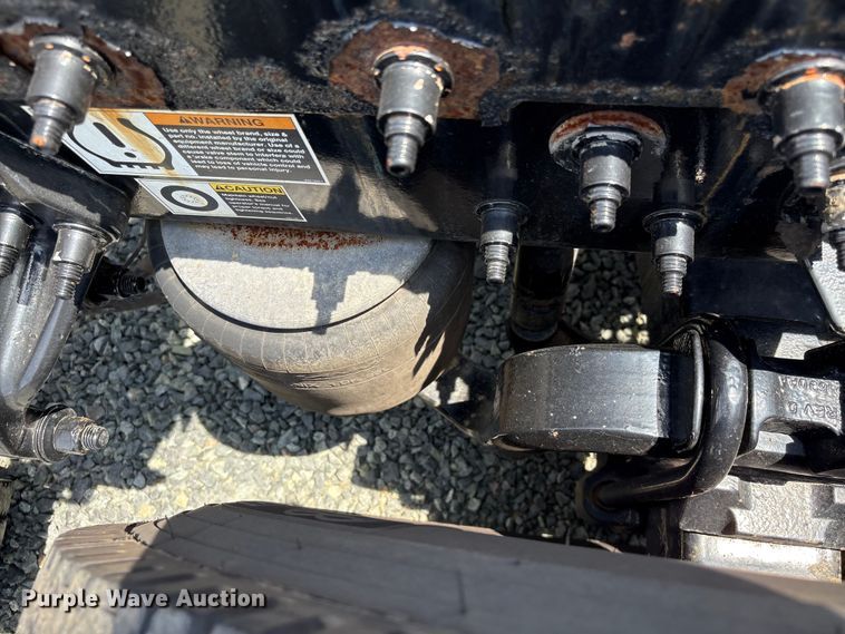 image for item YA3456 2019 Peterbilt 579 semi truck