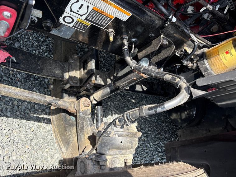 image for item YA3456 2019 Peterbilt 579 semi truck
