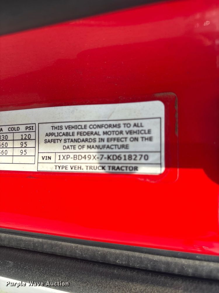 image for item YA3456 2019 Peterbilt 579 semi truck