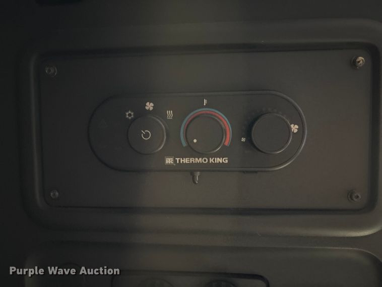 image for item YA3615 2019 Freightliner Cascadia semi truck