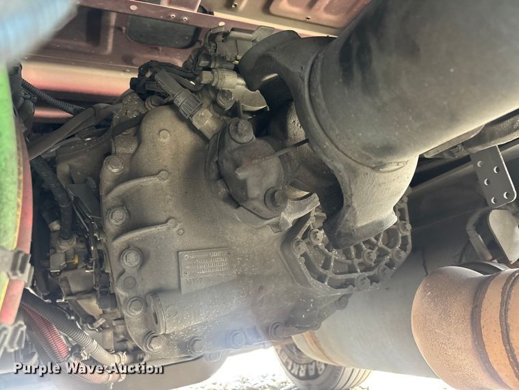 image for item YA3615 2019 Freightliner Cascadia semi truck