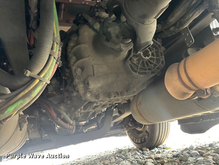 image for item YA3615 2019 Freightliner Cascadia semi truck