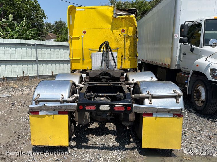 image for item YA3624 2019 Peterbilt 389 semi truck