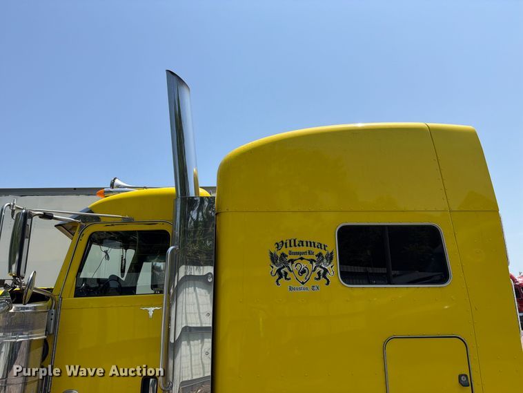 image for item YA3624 2019 Peterbilt 389 semi truck