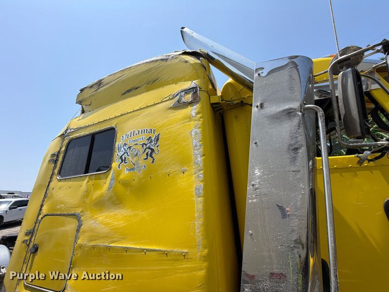 image for item YA3624 2019 Peterbilt 389 semi truck
