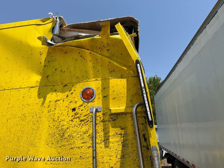 image for item YA3624 2019 Peterbilt 389 semi truck