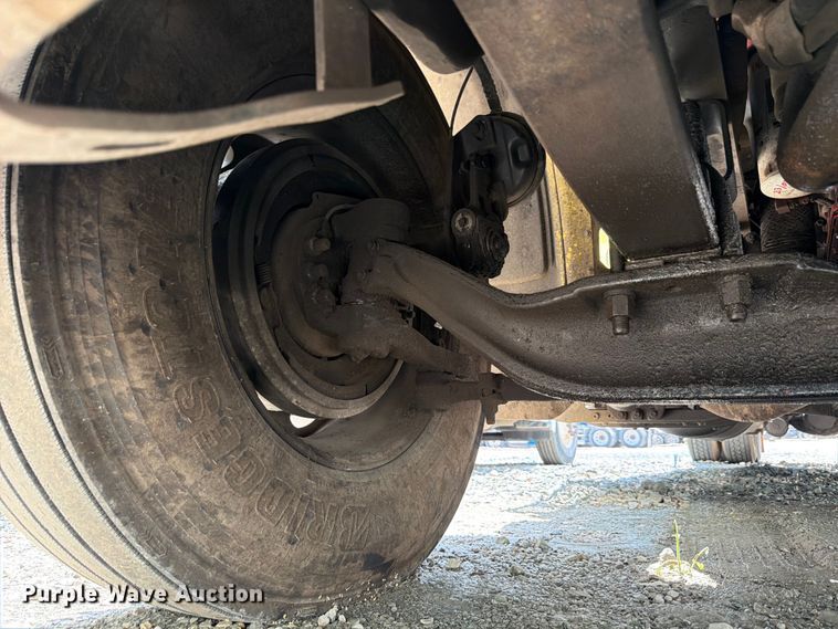 image for item YA3624 2019 Peterbilt 389 semi truck