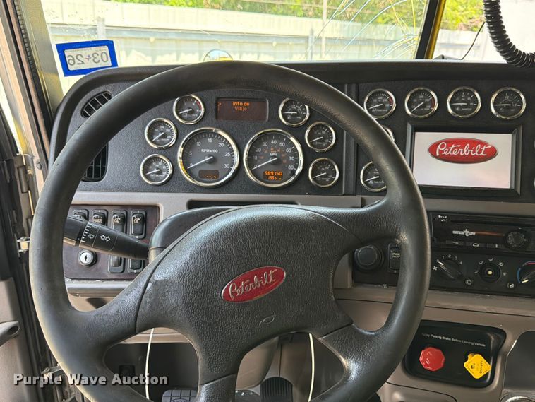 image for item YA3624 2019 Peterbilt 389 semi truck