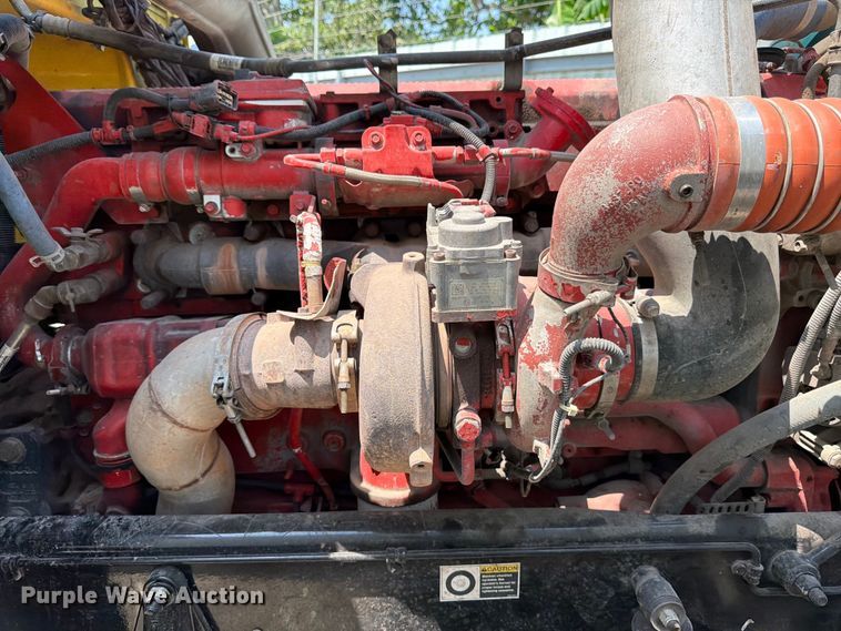 image for item YA3624 2019 Peterbilt 389 semi truck