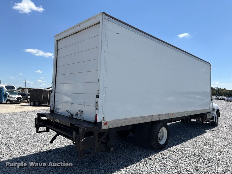 image for item YA3648 2018 Hino box truck