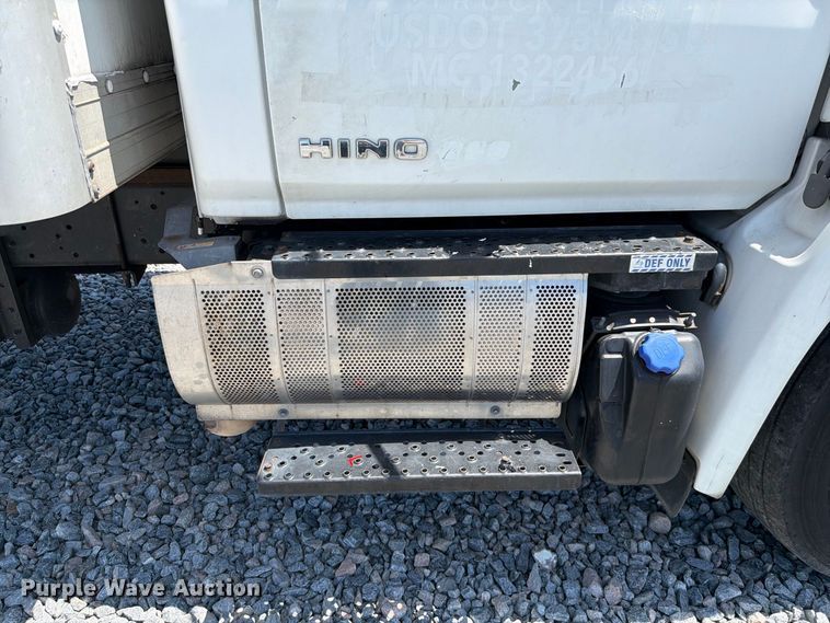 image for item YA3648 2018 Hino box truck