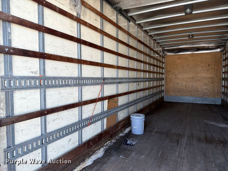 image for item YA3648 2018 Hino box truck