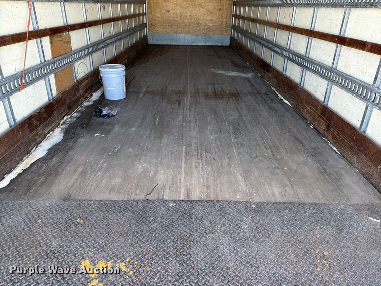 image for item YA3648 2018 Hino box truck
