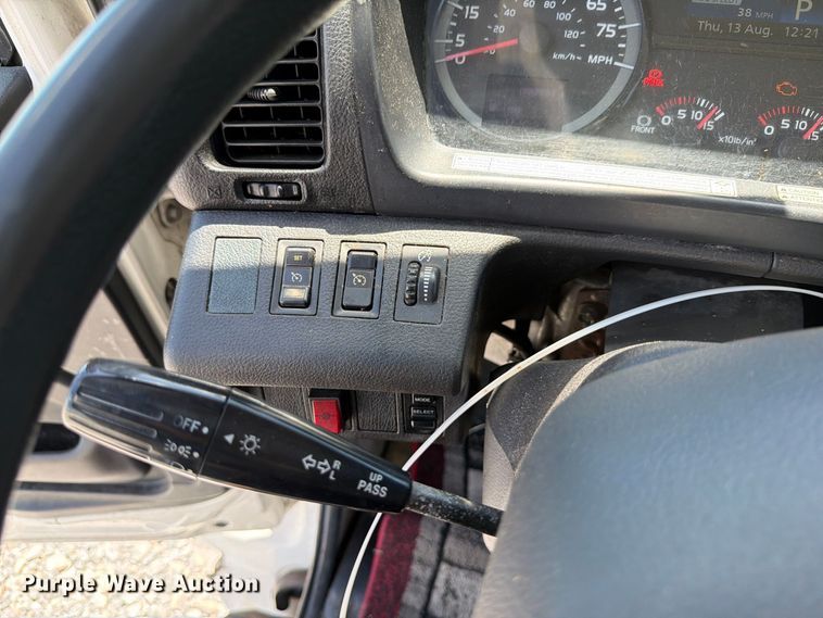 image for item YA3648 2018 Hino box truck