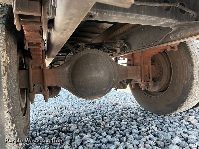 image for item YA3648 2018 Hino box truck