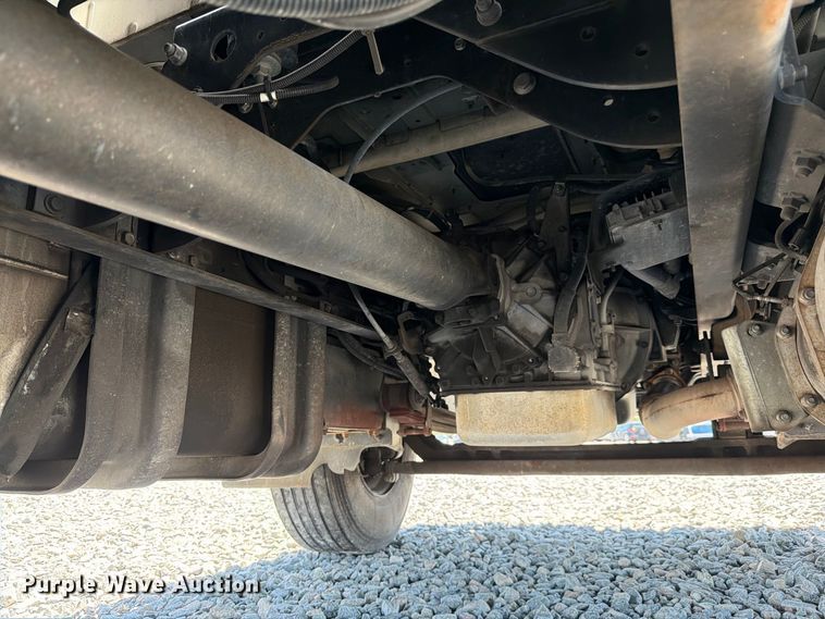 image for item YA3648 2018 Hino box truck