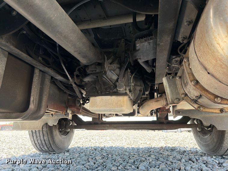 image for item YA3648 2018 Hino box truck